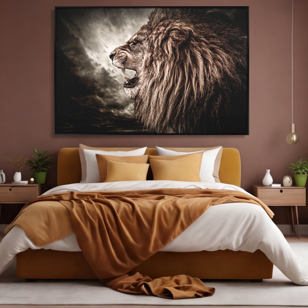 Tablou canvas cu tablou canvas cu leu racnind, in rama de aluminiu negru, pe perete intr-un dormitor